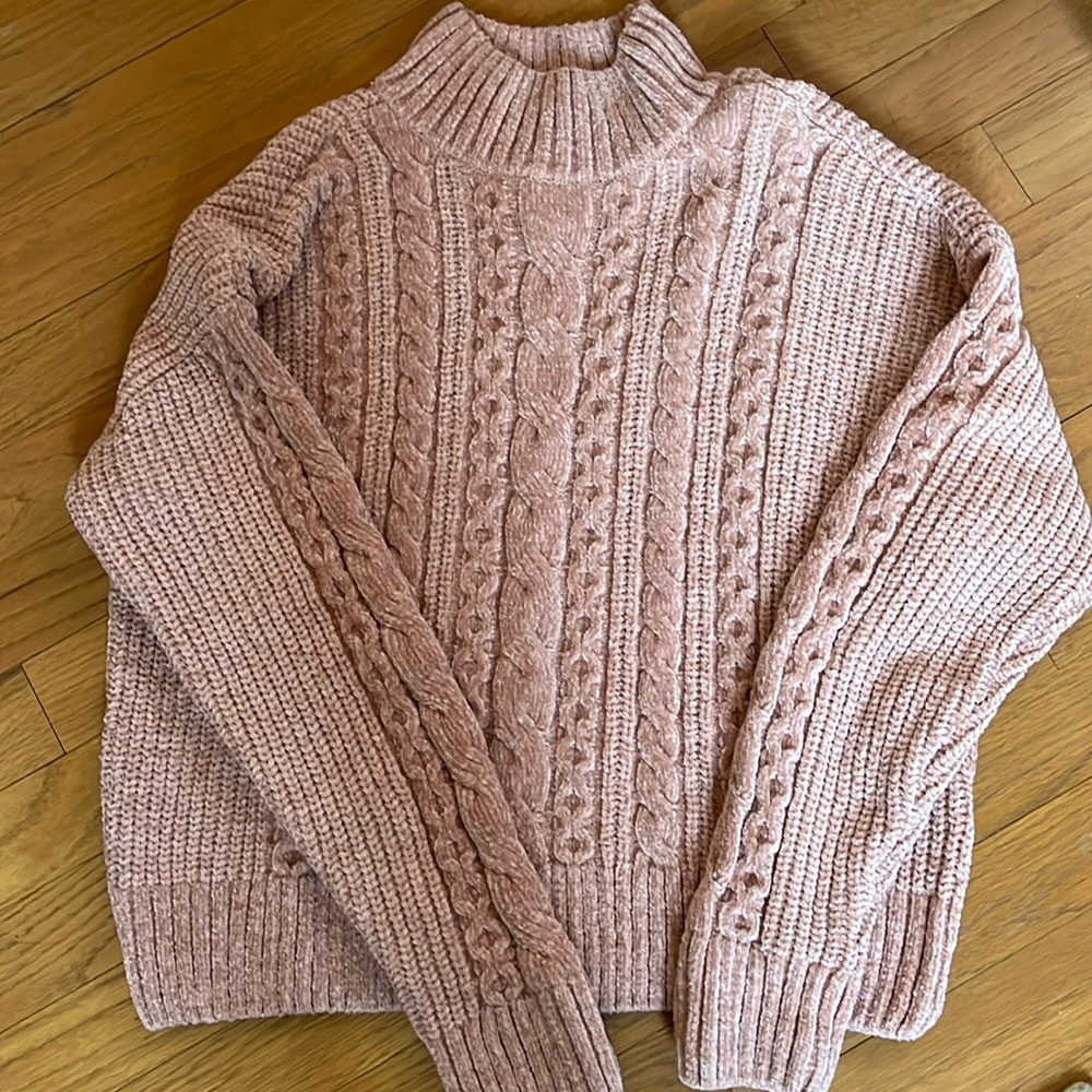 Dusty pink fluffy sweater